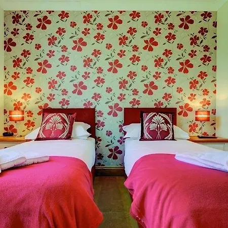 Hotel No.4 3*